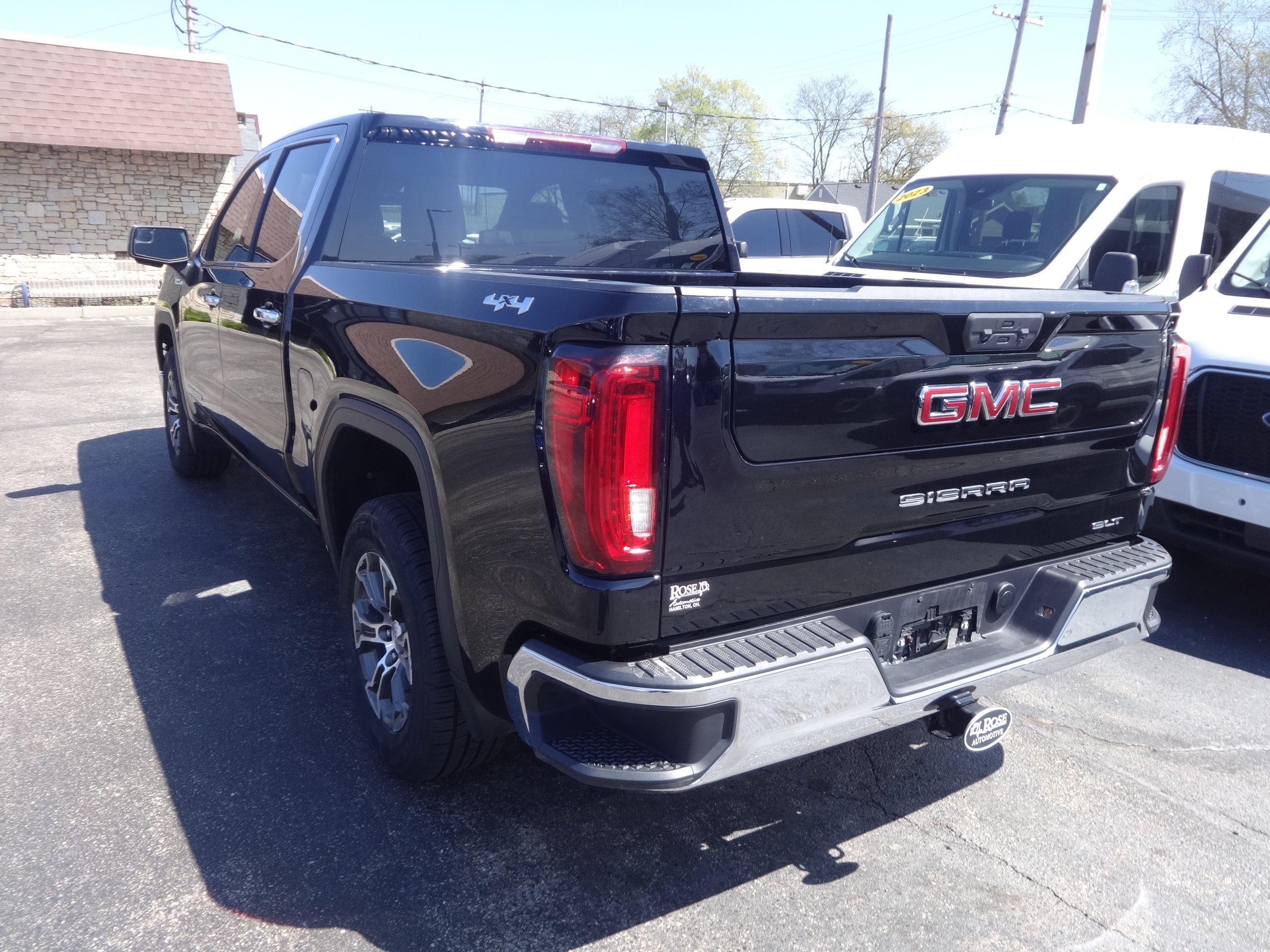 2025 GMC Sierra 1500 4WD Crew Cab Short Box SLT