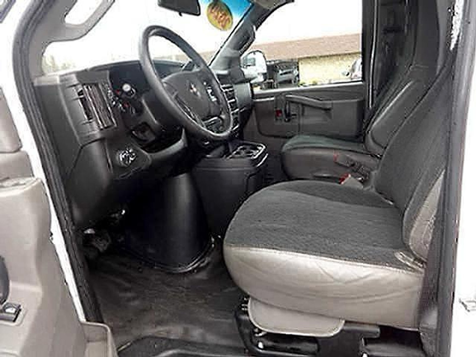 2020 GMC Savana Cargo Van RWD 2500 135"