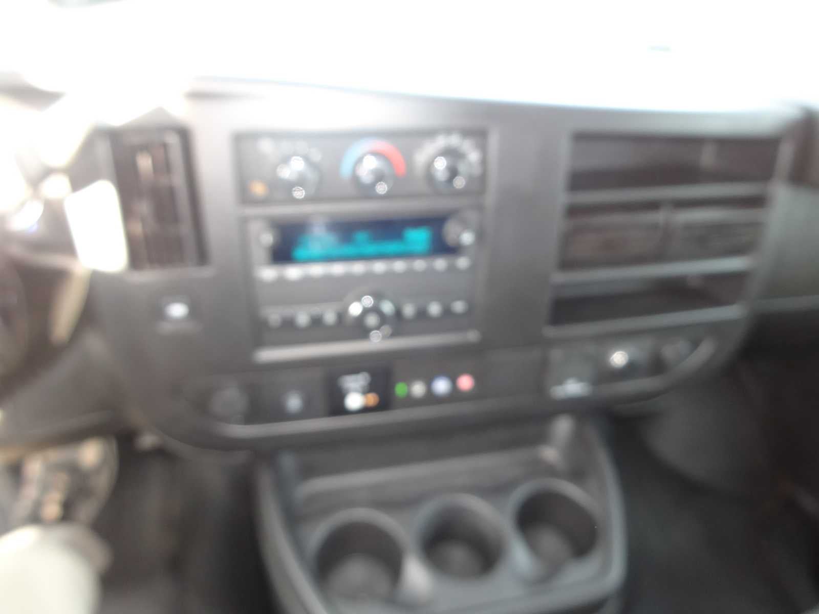 2023 GMC Savana RWD 3500 135"