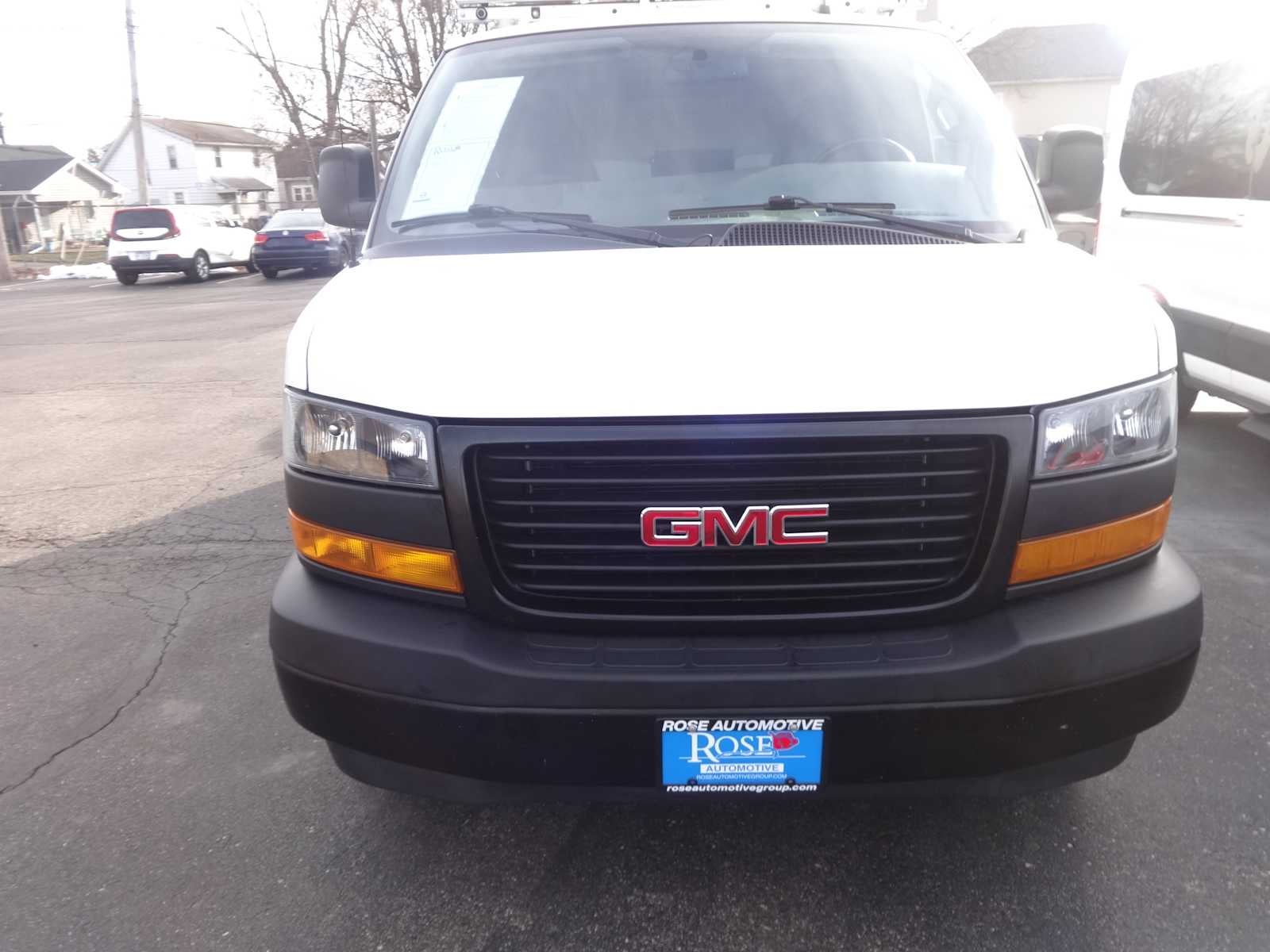 2023 GMC Savana RWD 3500 135"