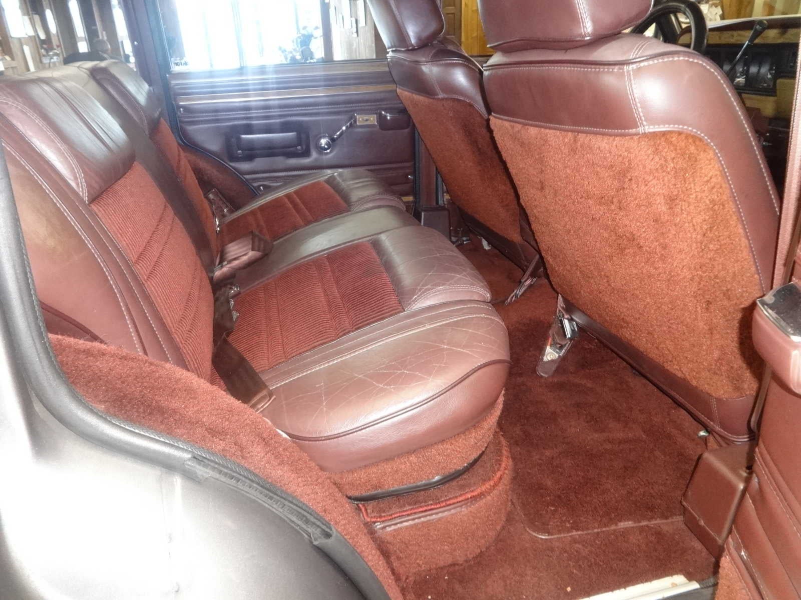 1989 Jeep Grand Wagoneer 4dr Wagon 4WD