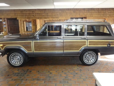 1989 Jeep Grand Wagoneer 4dr Wagon 4WD