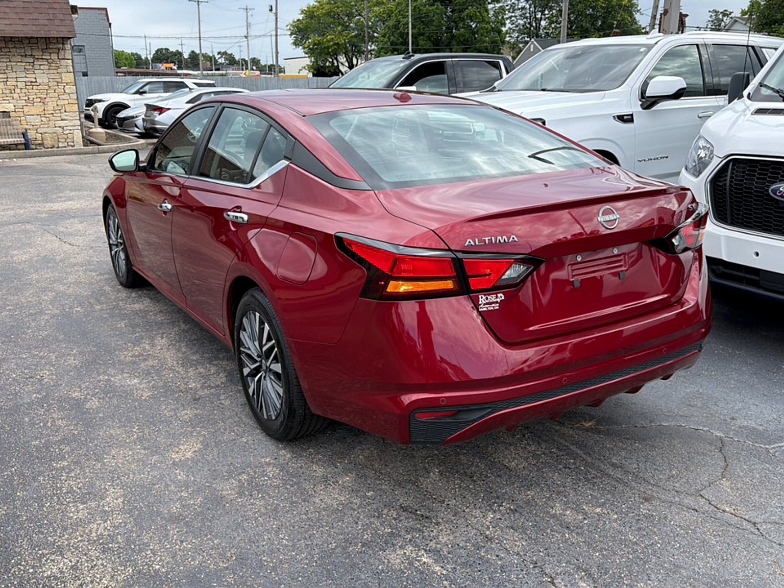 2023 Nissan Altima SV FWD