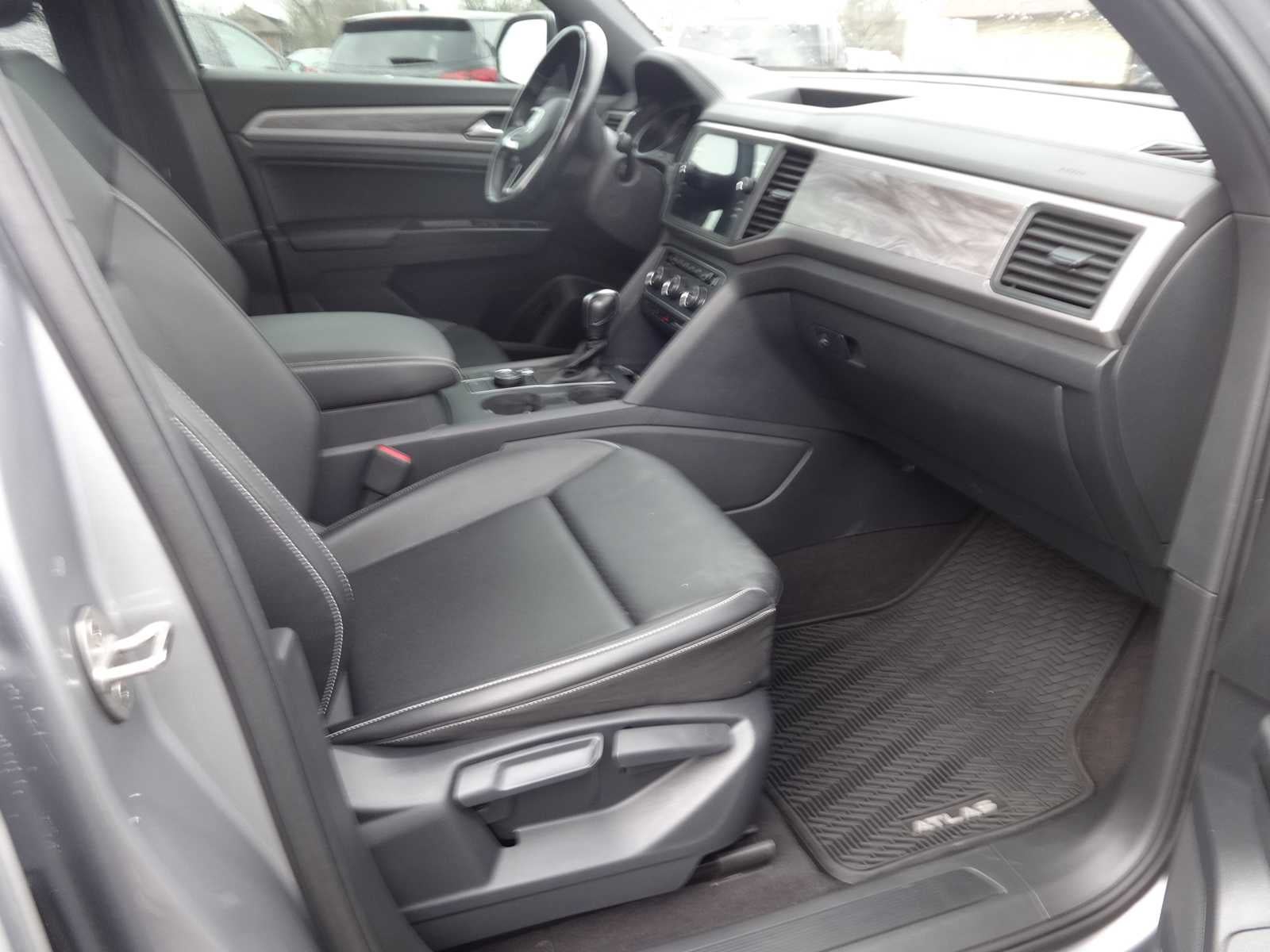 2020 Volkswagen Atlas Cross Sport 3.6L V6 SE w/Technology