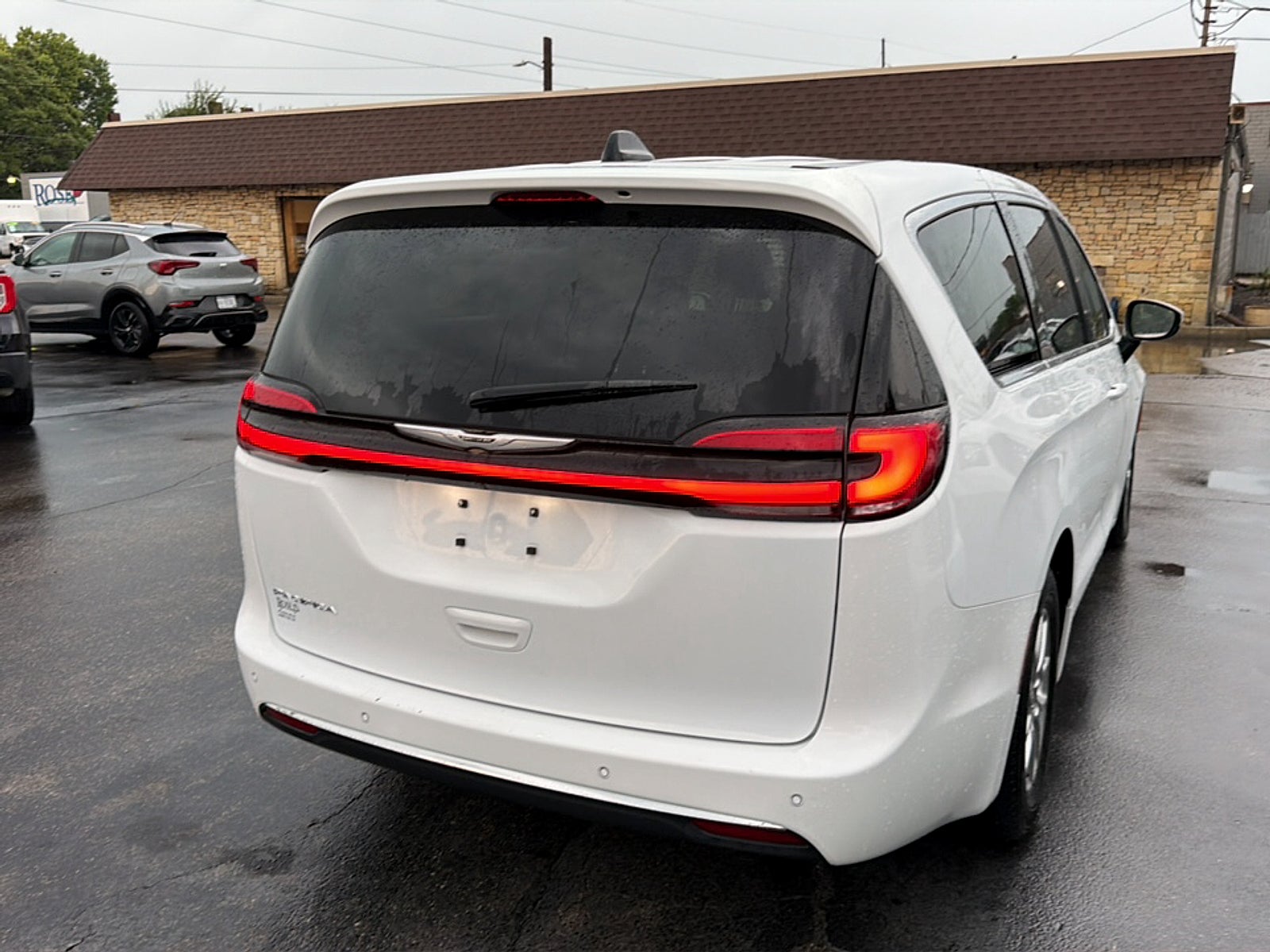 2023 Chrysler Pacifica Touring L