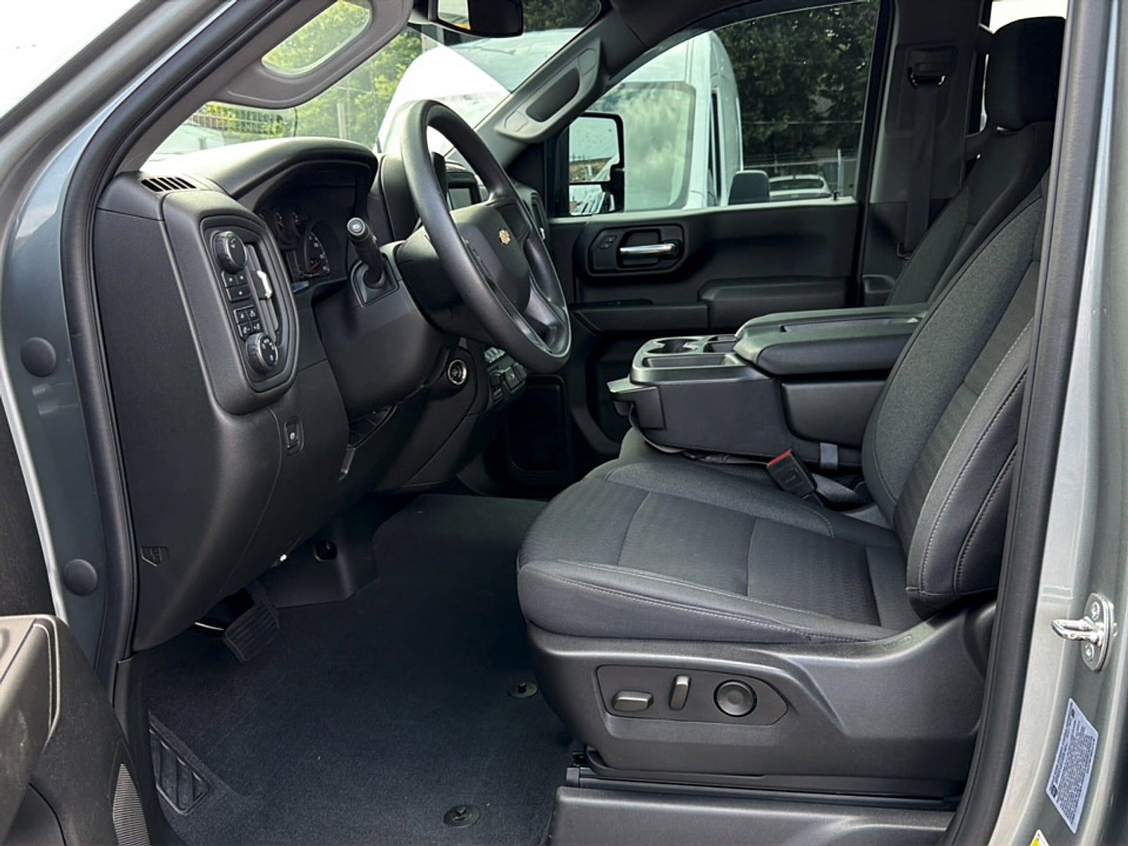 2024 Chevrolet Silverado 2500HD 4WD Crew Cab Standard Bed Custom