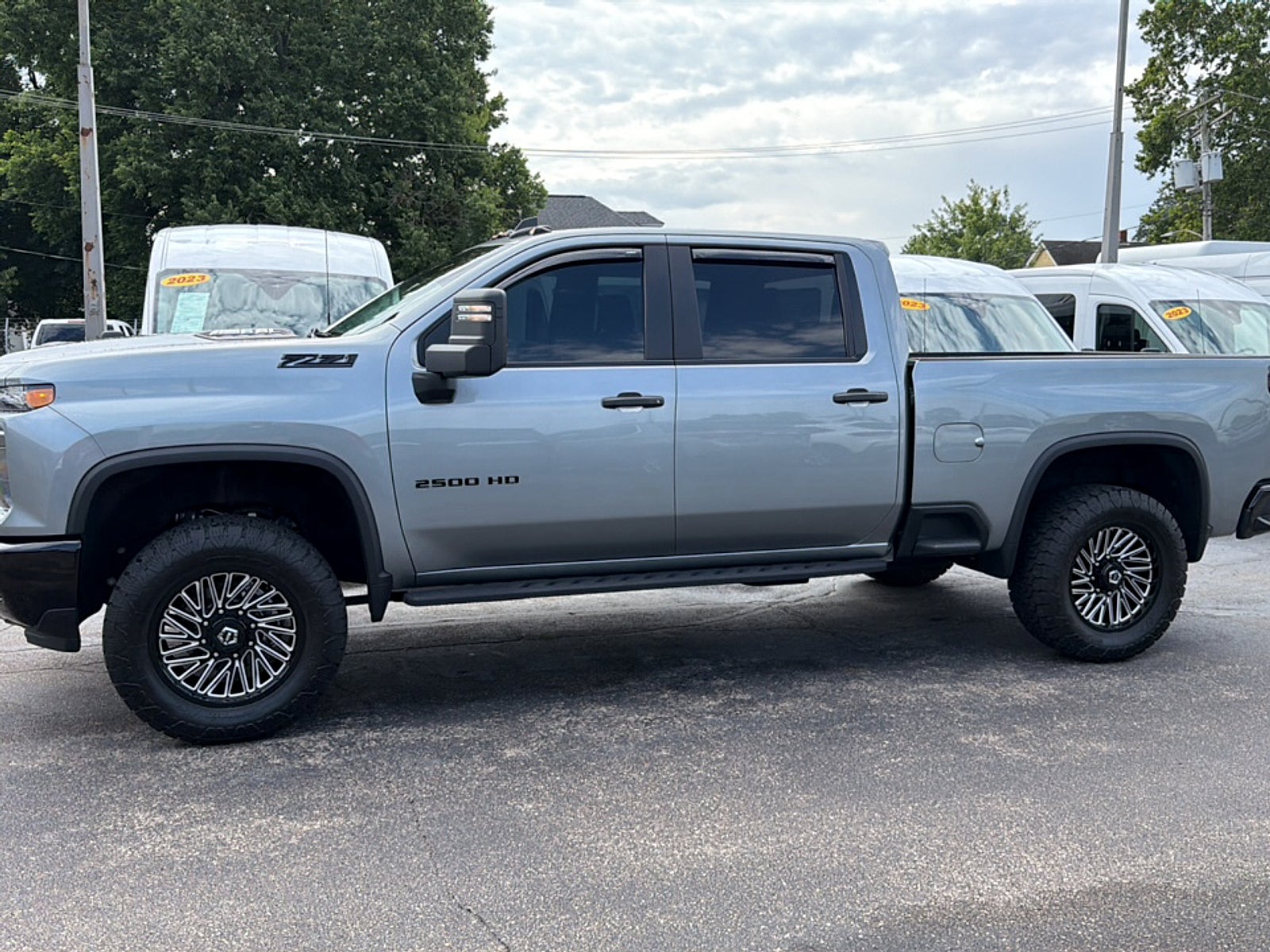 2024 Chevrolet Silverado 2500HD 4WD Crew Cab Standard Bed Custom