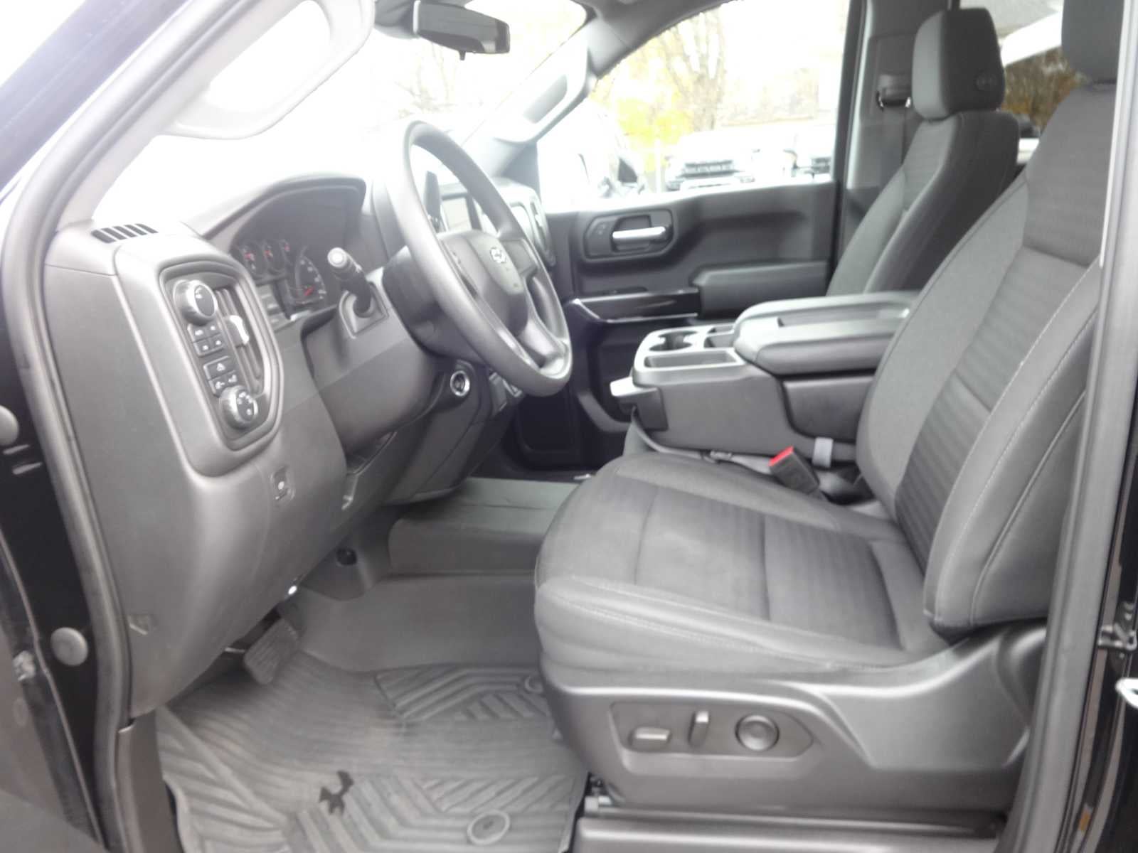 2022 Chevrolet Silverado 1500 Custom Trail Boss