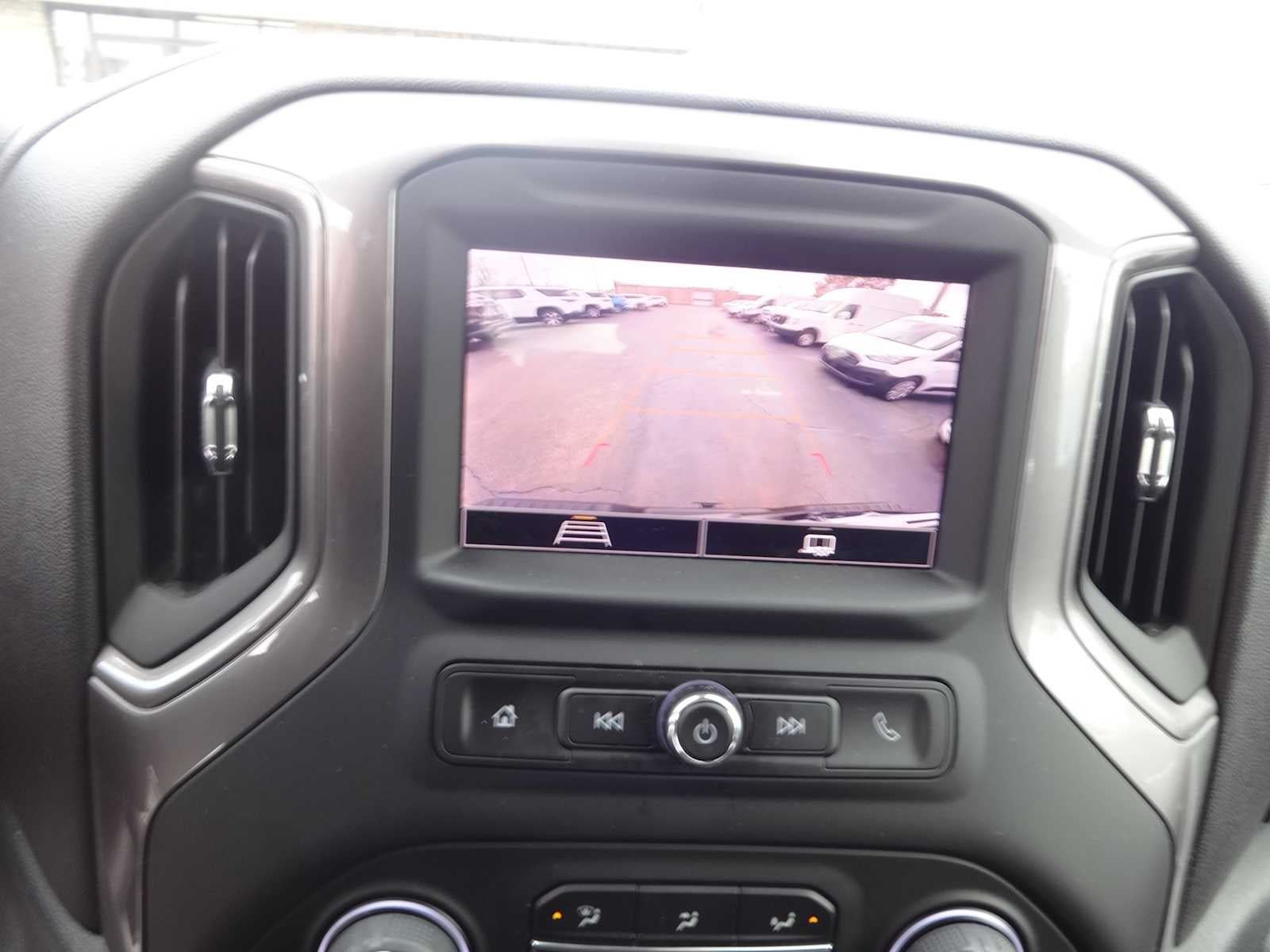 2022 Chevrolet Silverado 1500 Custom Trail Boss