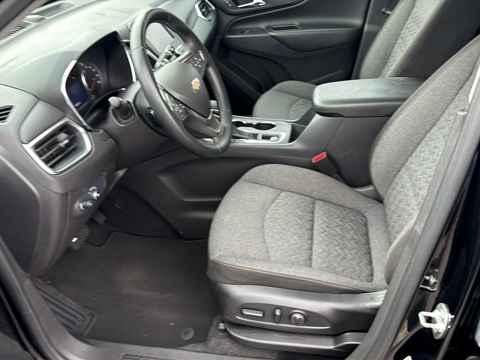 2024 Chevrolet Equinox AWD LT