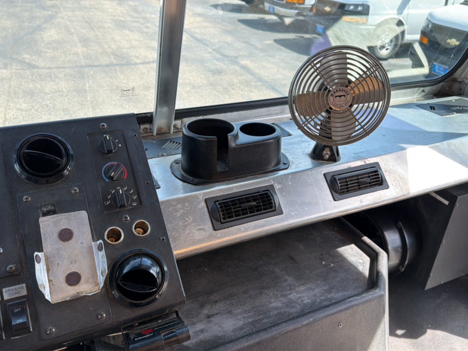 2005 Workhorse FT-2061 Base