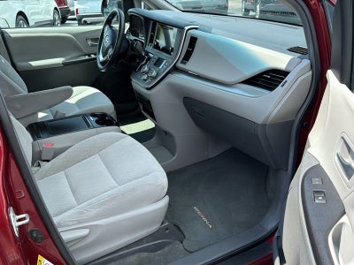 2017 Toyota Sienna Base
