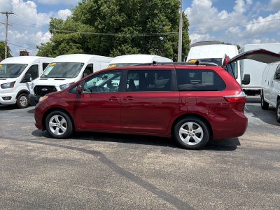2017 Toyota Sienna Base