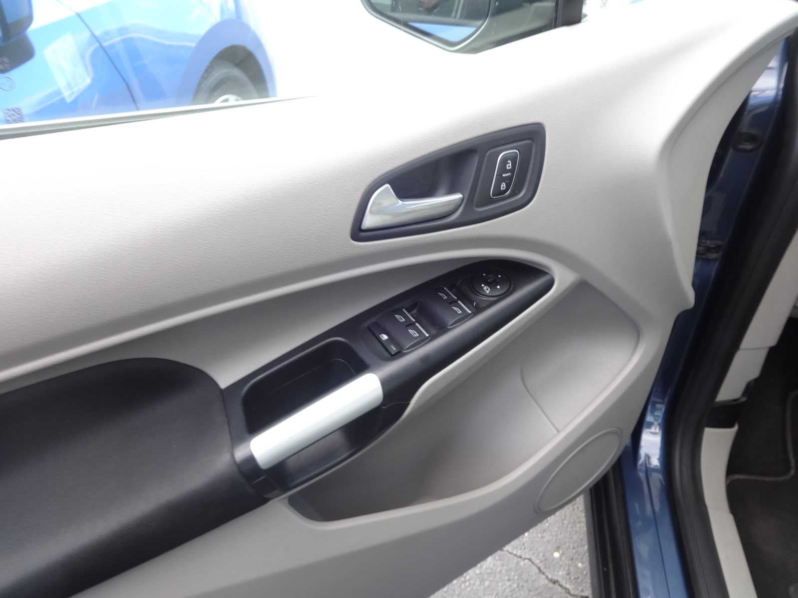 2022 Ford Transit Connect XLT