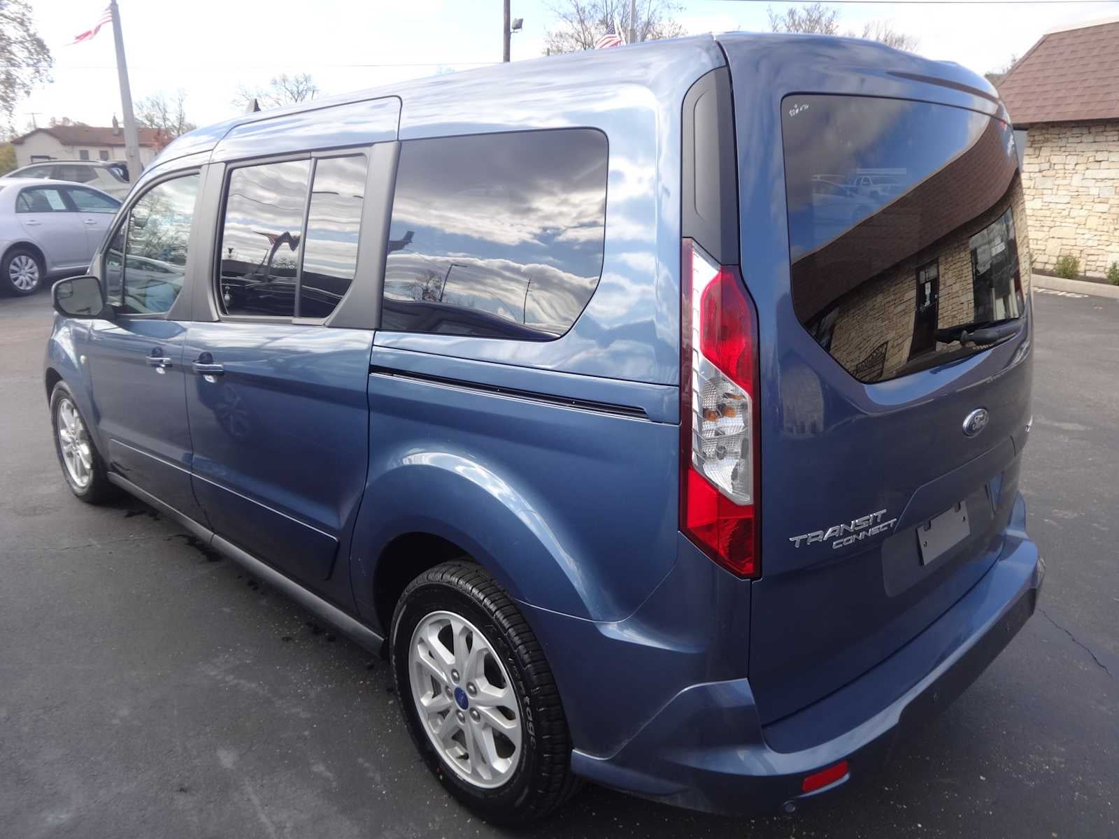 2022 Ford Transit Connect XLT