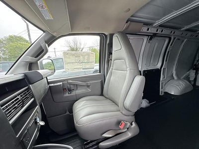 2025 Chevrolet Express Cargo WT