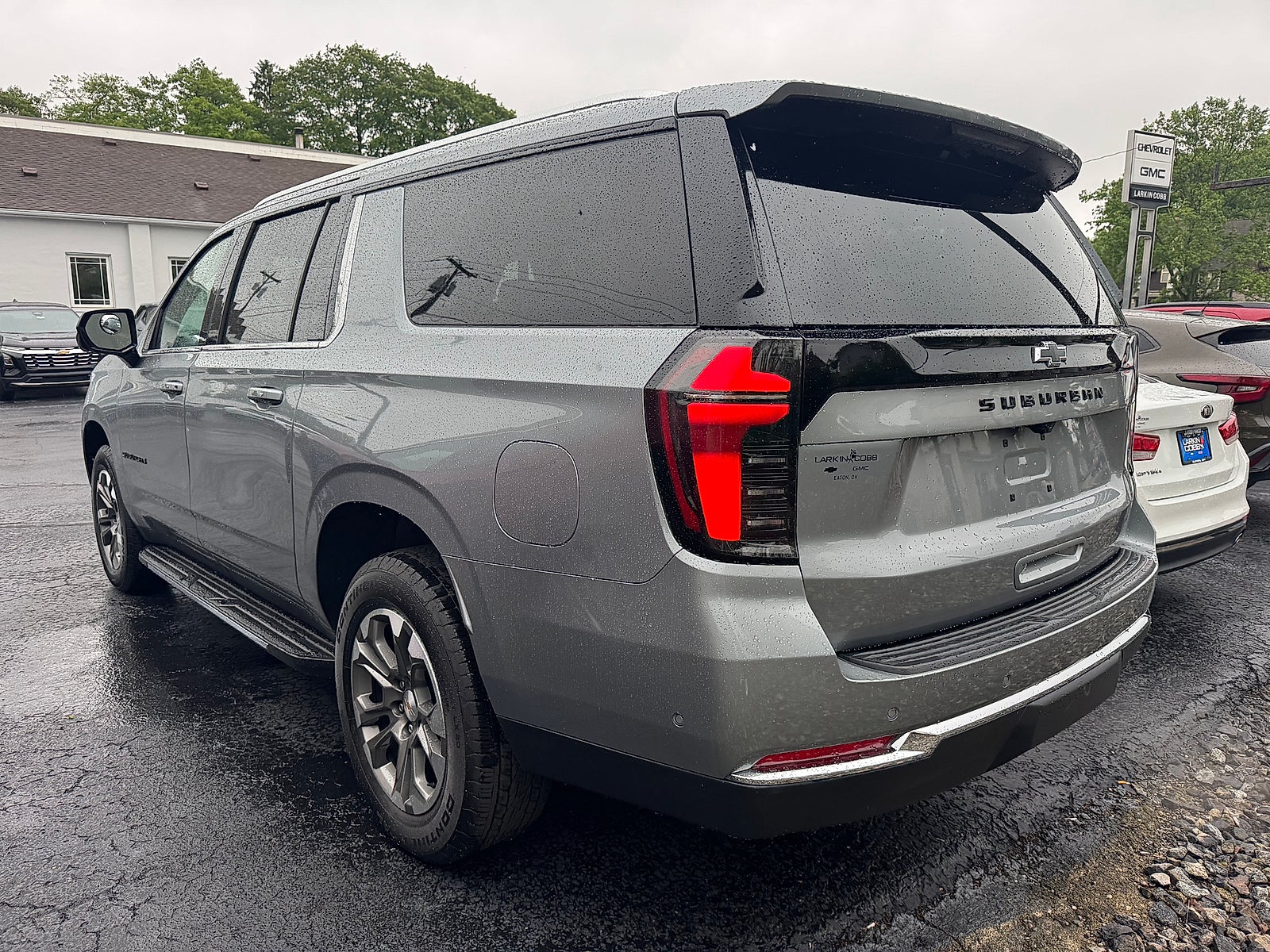 2025 Chevrolet Suburban LS