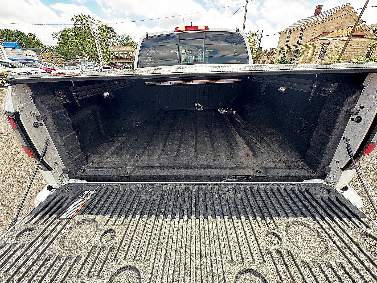 2022 Nissan Frontier Crew Cab SV 4x4