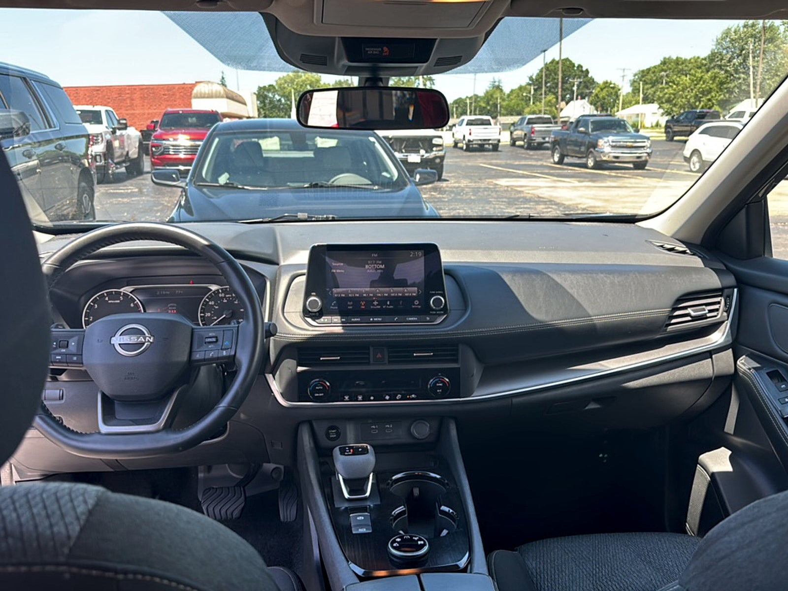 2025 Nissan Rogue SV