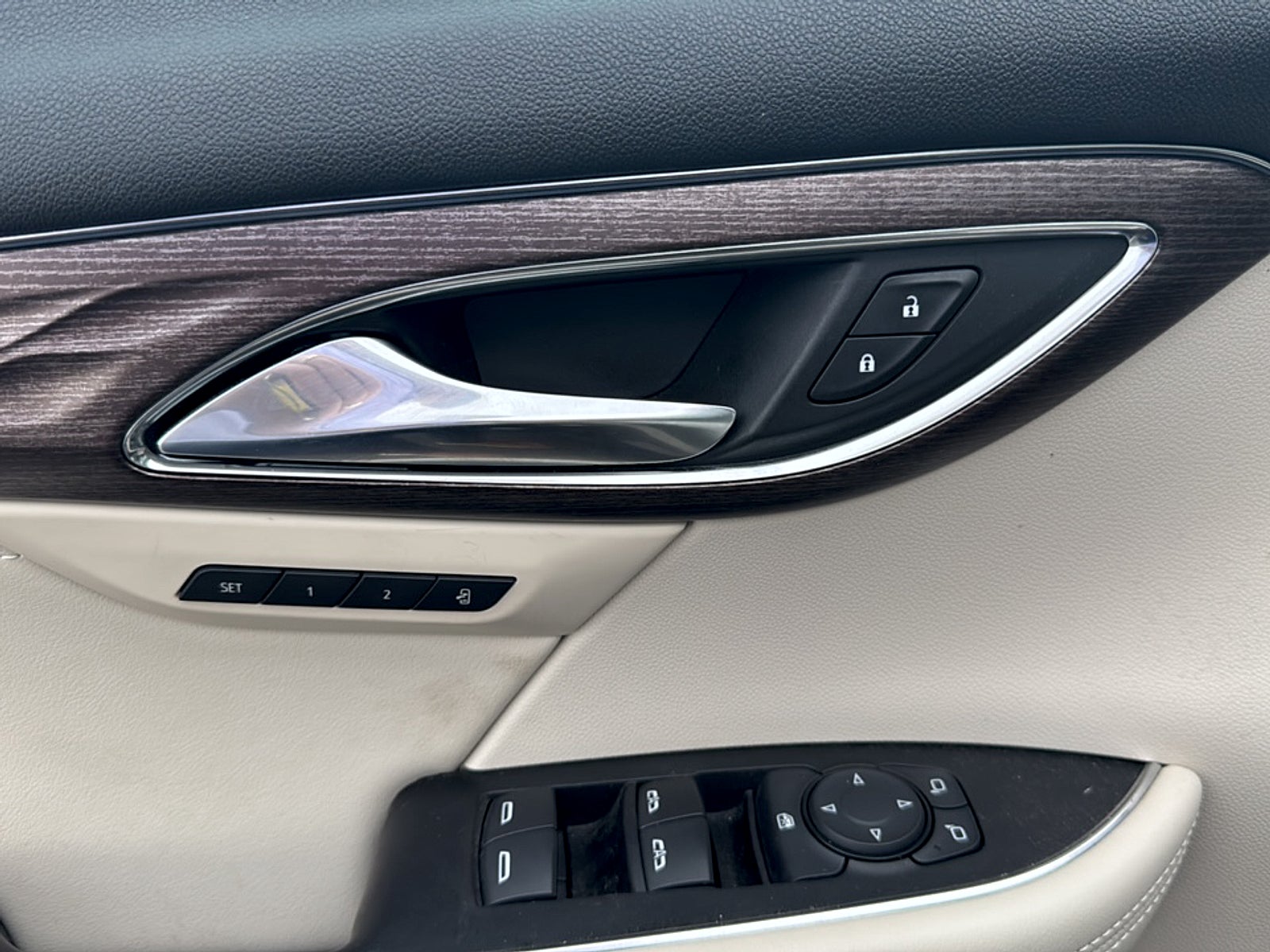 2022 Buick Envision Avenir