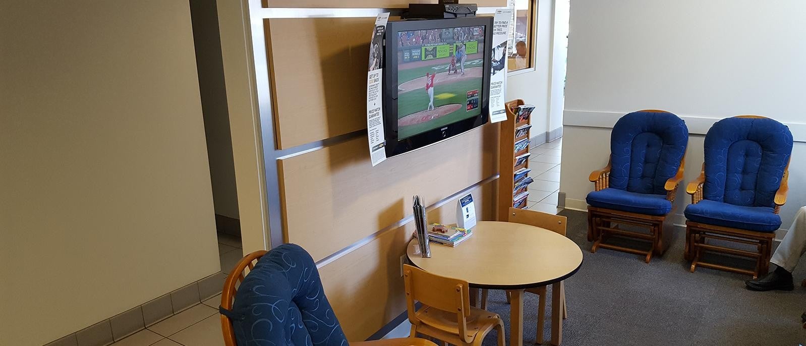 Larkin Cobb Chevrolet GMC dealership waiting room